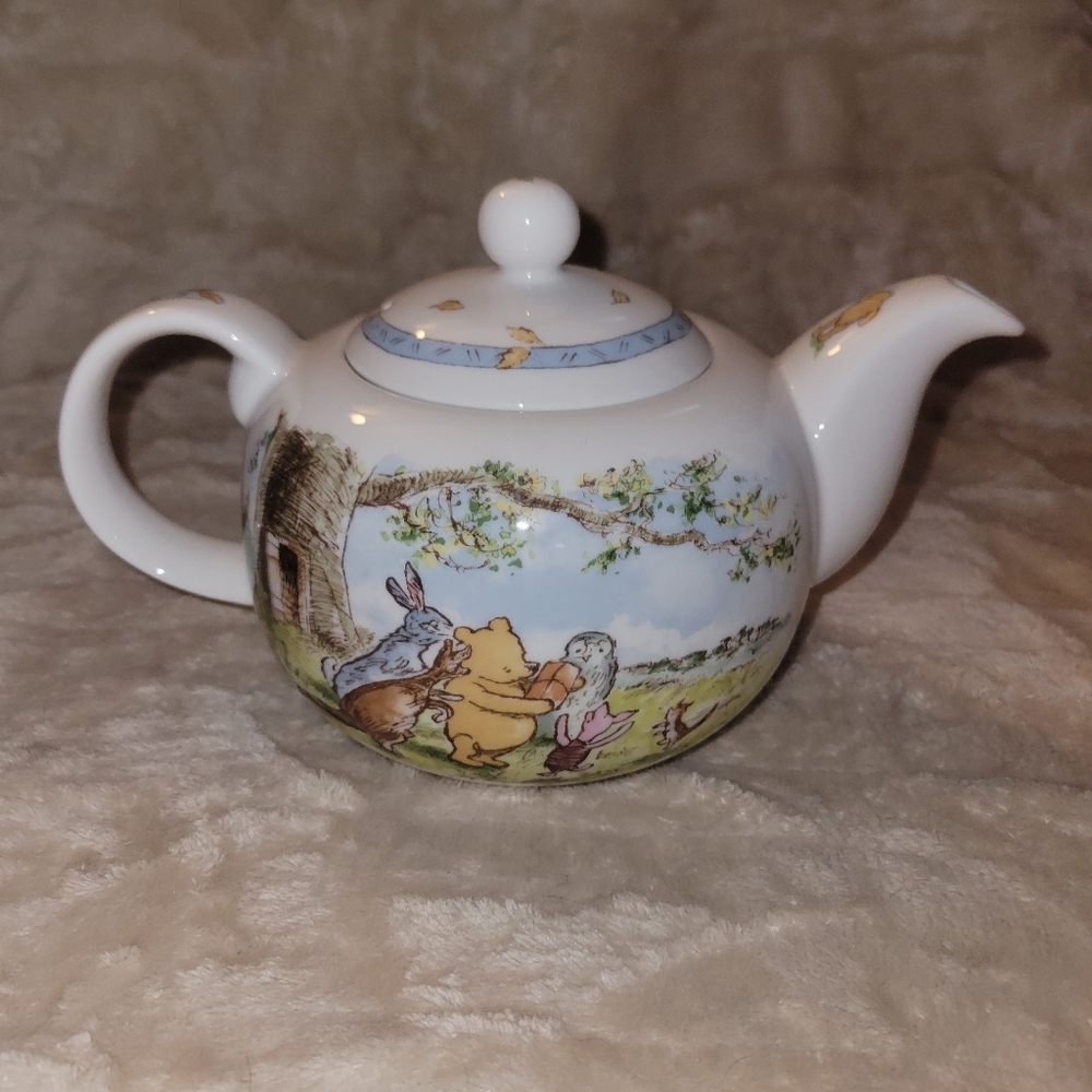 Rare New Royal Doulton Disney Winnie The Pooh Tea Pot with Lid